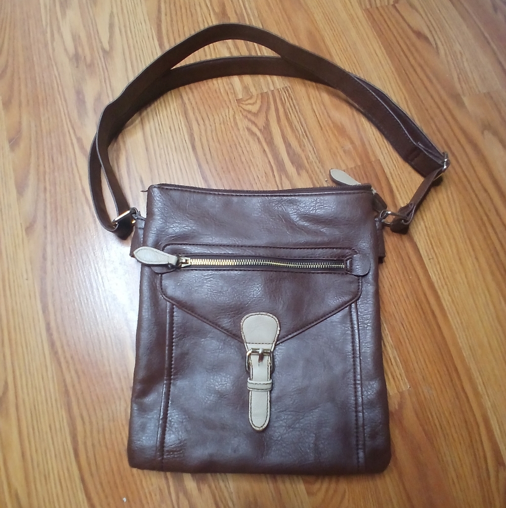 Charming Charlie‎ Brown Crossbody Bag